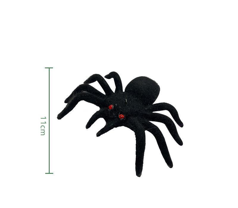 Simulated animal and plant accessories Halloween scene layout